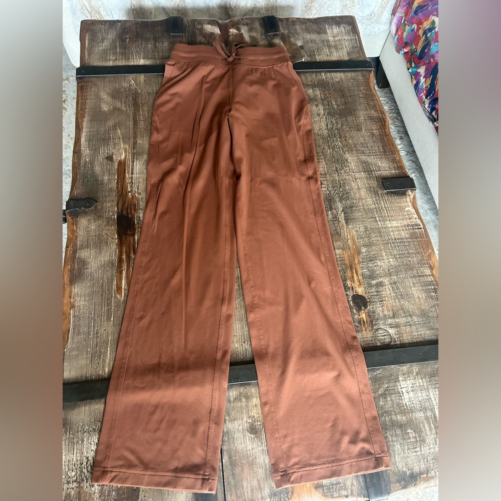 Lululemon ready to rulu straight leg pants Sz 4
